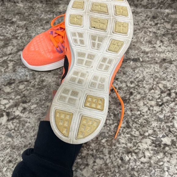 Coral orange Lunarlon Nikes - Picture 6 of 9